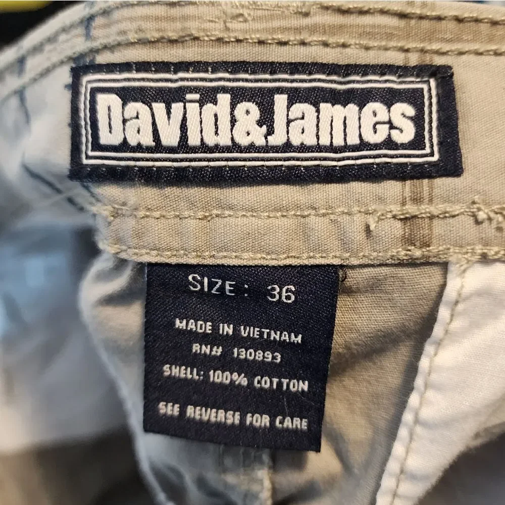 Men's David & James cargo shorts, size 36